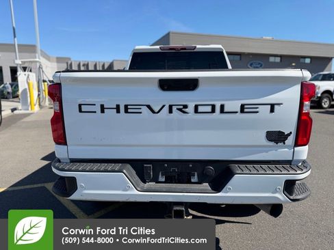 Used 2021 Chevrolet Silverado 3500 High Country w/ Z71 Off-Road Package image 11