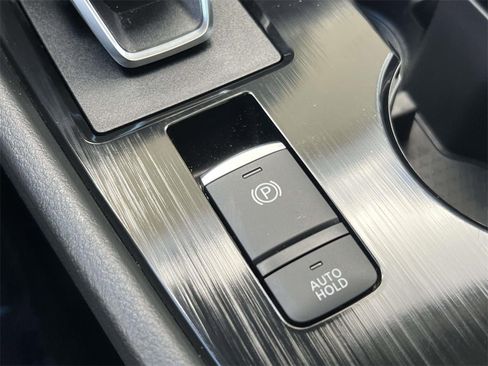 Certified 2024 Nissan Rogue SL w/ SL Premium Package image 16