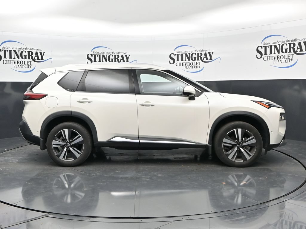 Used 2022 Nissan Rogue Platinum w/ Head-Up Display Package AWD/4WD image 8