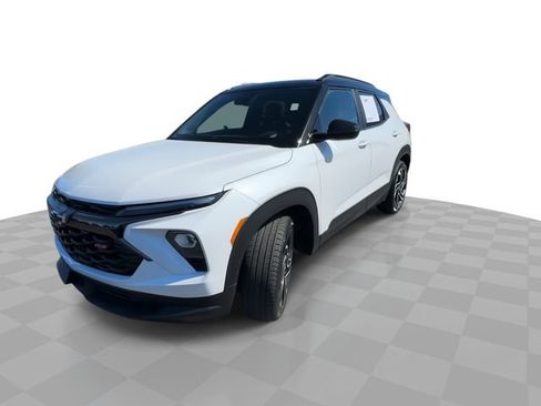 Used 2025 Chevrolet TrailBlazer RS w/ Convenience Package FWD image 4
