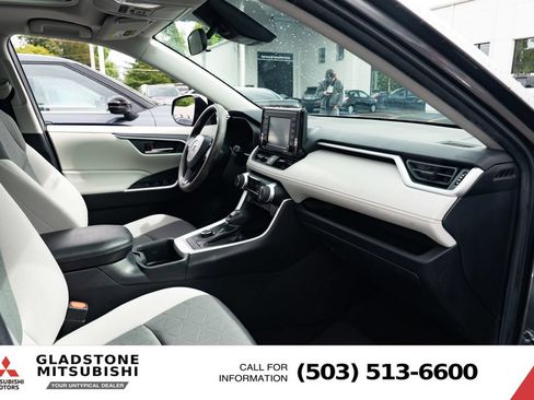 Used 2022 Toyota RAV4 XLE w/ Convenience Package AWD/4WD image 26