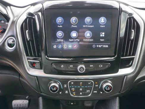 Used 2020 Chevrolet Traverse LT w/ Driver Confidence II Package AWD/4WD image 22