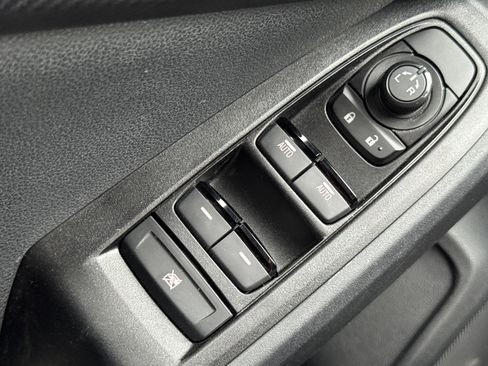 Certified 2025 Subaru Crosstrek 2.5i Sport w/ Crosstrek Mirror Package image 22