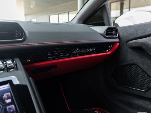 Used 2023 Lamborghini Huracan Tecnica RWD image 33