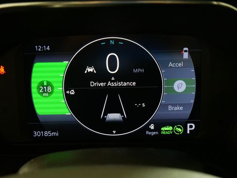 Used 2023 Chevrolet Bolt EUV LT w/ Convenience Package FWD image 21