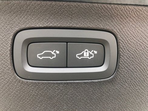 New 2026 Volvo XC90 B6 Ultra w/ Protection Package AWD/4WD image 40