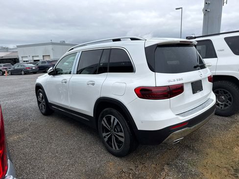 New 2026 Mercedes-Benz GLB 250 4MATIC image 2