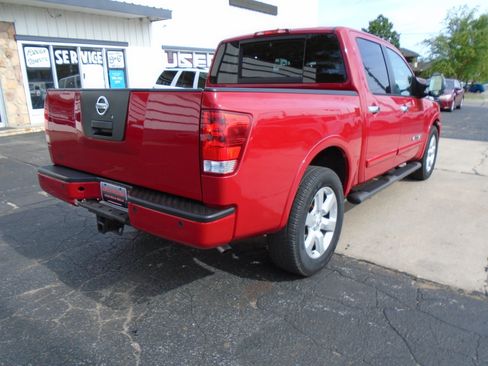 Used 2011 Nissan Titan SL w/ SL Technology Pkg AWD/4WD image 2