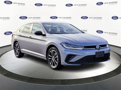 Used 2025 Volkswagen Jetta Sport image 7
