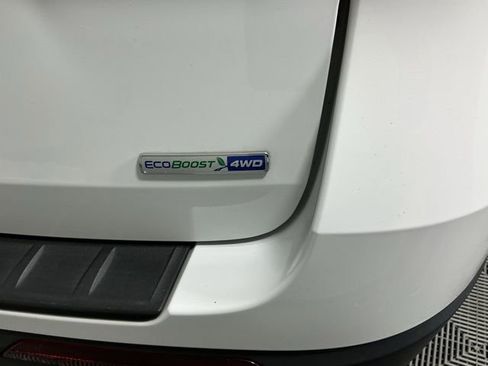 Used 2020 Ford Explorer XLT w/ Equipment Group 202A AWD/4WD image 19