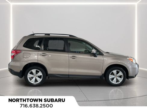 Used 2015 Subaru Forester 2.5i Premium w/ All-Weather Package AWD/4WD image 6