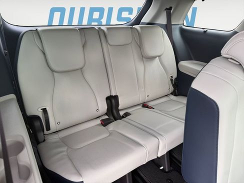 New 2026 Kia Carnival SX w/ SX Dark Edition Package image 17