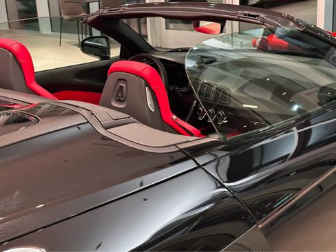 Certified 2023 Audi R8 V10 performance image 33