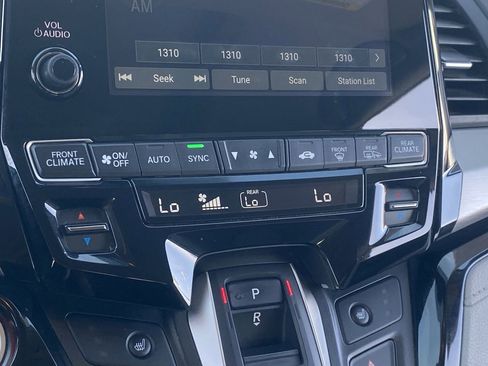 Certified 2024 Honda Odyssey Touring image 26