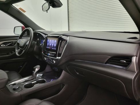 Used 2023 Chevrolet Traverse LT image 37