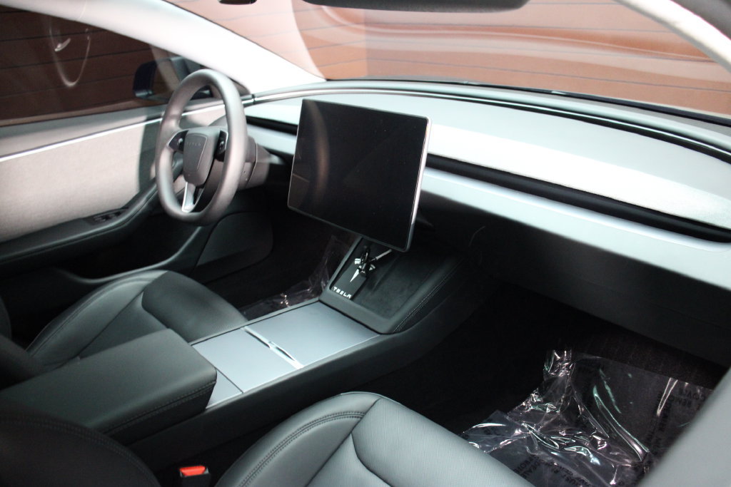 Used 2025 Tesla Model 3 Long Range RWD image 8