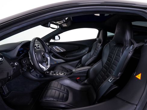 Used 2025 McLaren GTS RWD image 19