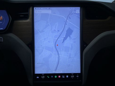 Used 2021 Tesla Model X Long Range AWD/4WD image 18
