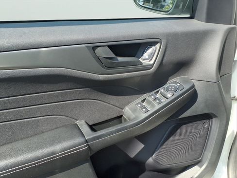 Used 2023 Ford Escape Active AWD/4WD image 9