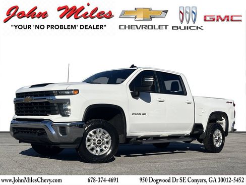 Used 2024 Chevrolet Silverado 2500 LT image 1