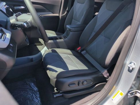 New 2027 Chevrolet Bolt LT w/ Comfort Package FWD image 19