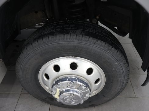 Used 2023 RAM 3500 Laramie AWD/4WD image 3
