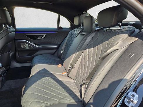 New 2026 Mercedes-Benz S 580 4MATIC Sedan image 16
