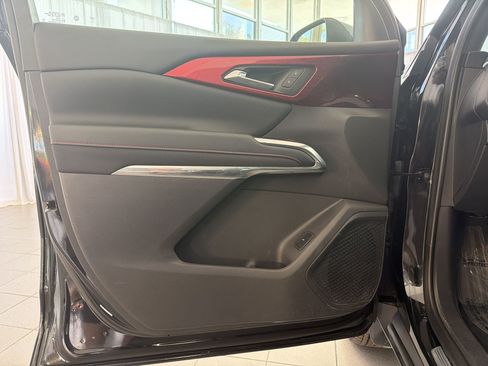 Used 2024 Chevrolet Traverse Z71 w/ LPO, Floor Liner Package AWD/4WD image 26