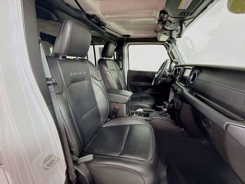 Used 2022 Jeep Wrangler Unlimited Sahara image 26