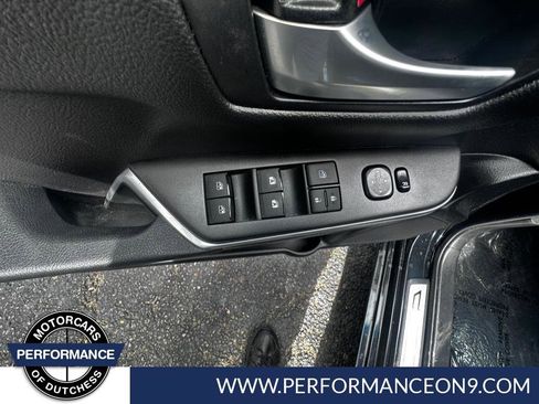 Used 2017 Toyota Camry SE image 13