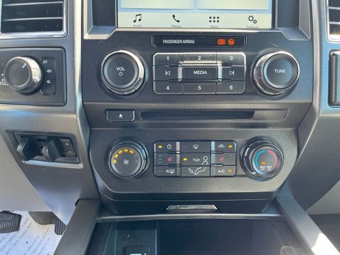 Used 2017 Ford F350 XLT w/ XLT Premium Package AWD/4WD image 22