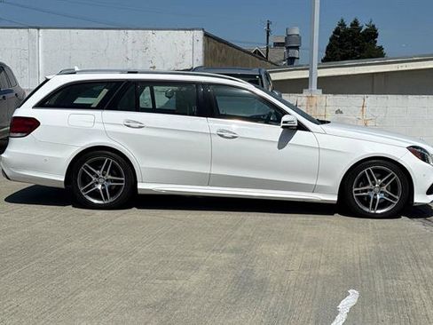 Used 2015 Mercedes-Benz E 350 4MATIC Wagon image 2