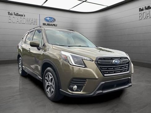 Used 2023 Subaru Forester Premium AWD/4WD image 2