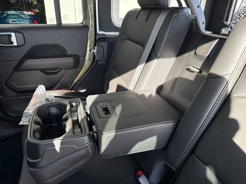 New 2026 Jeep Wrangler Unlimited Rubicon image 34