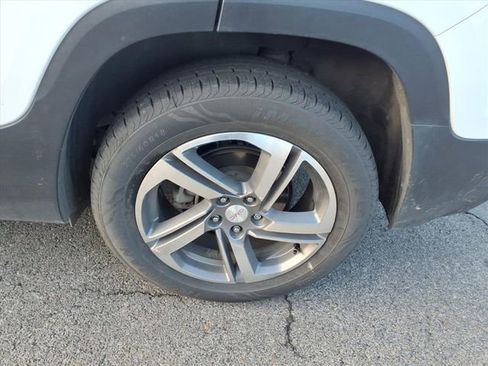 Used 2019 GMC Terrain SLT w/ Preferred Package image 9