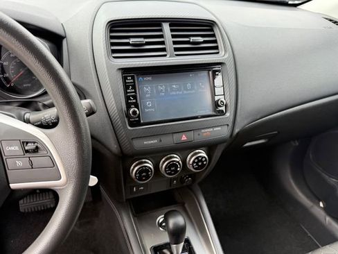 Used 2023 Mitsubishi Outlander Sport ES AWD/4WD image 14