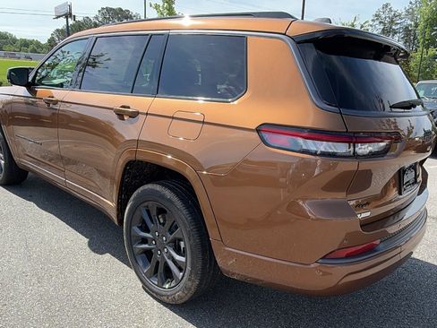 New 2026 Jeep Grand Cherokee L Limited AWD/4WD image 10