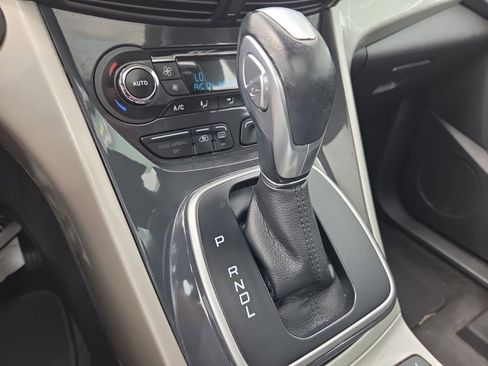 Used 2013 Ford C-MAX Energi SEL FWD image 29