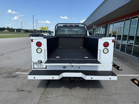 Used 2017 Ford F250 XL w/ Power Equipment Group image 5