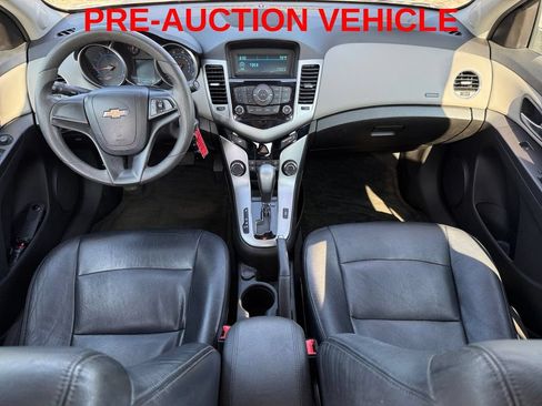 Used 2015 Chevrolet Cruze LS FWD image 12