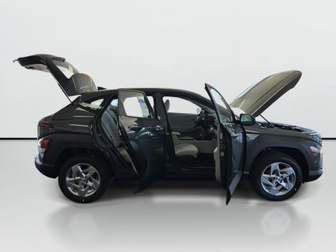 New 2026 Hyundai Kona SE AWD/4WD image 9