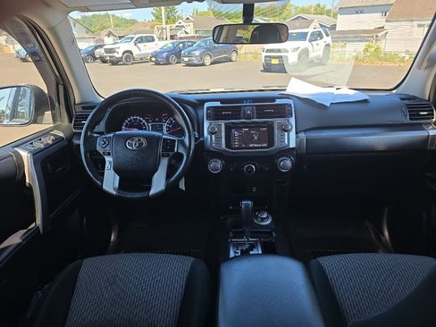 Certified 2019 Toyota 4Runner SR5 AWD/4WD image 19