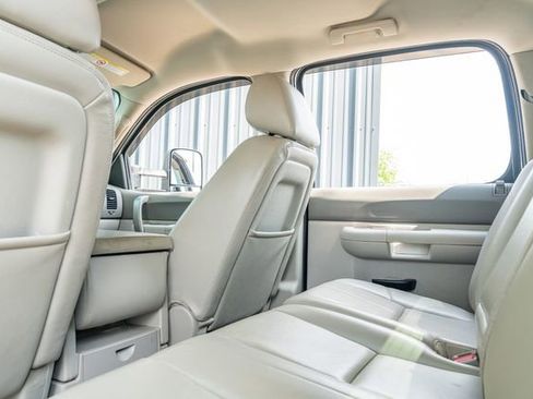 Used 2014 Chevrolet Silverado 2500 LT w/ Interior Plus Package AWD/4WD image 37