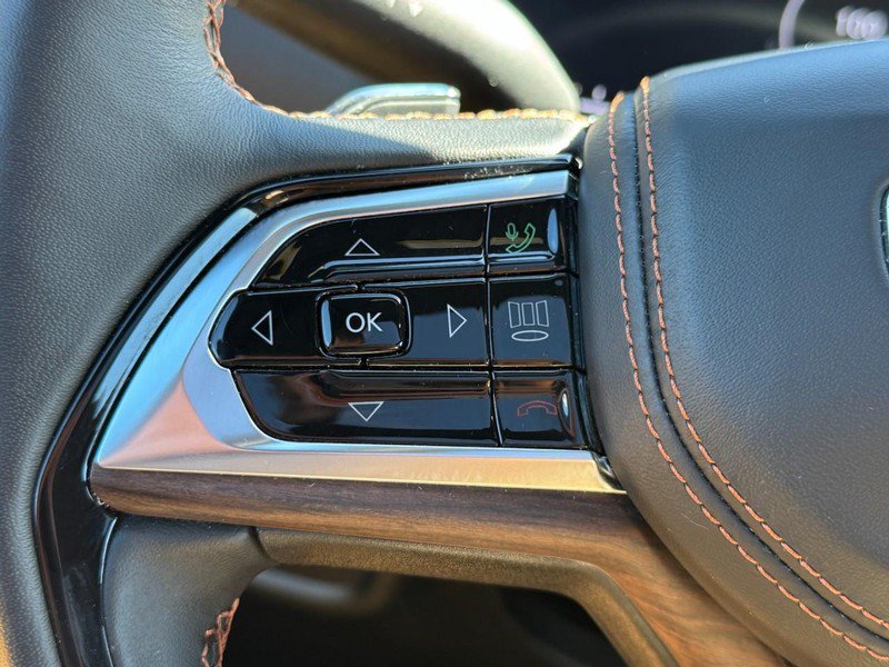 Used 2025 Jeep Grand Cherokee L Summit w/ MOPAR Finishing Package AWD/4WD image 18