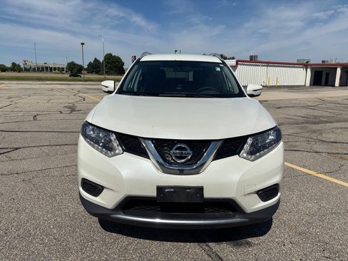 Used 2016 Nissan Rogue SV AWD/4WD image 2