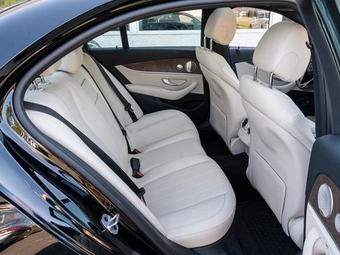 Used 2023 Mercedes-Benz E 350 4MATIC Sedan w/ Premium Package image 31