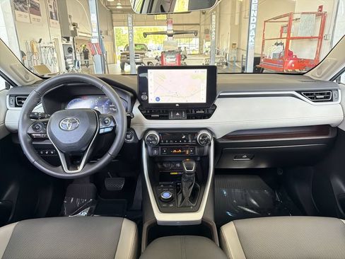 Used 2024 Toyota RAV4 Limited w/ Advanced Technology Package AWD/4WD image 22