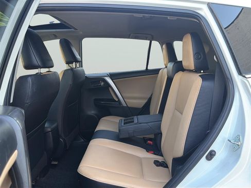 Used 2017 Toyota RAV4 Limited AWD/4WD image 18