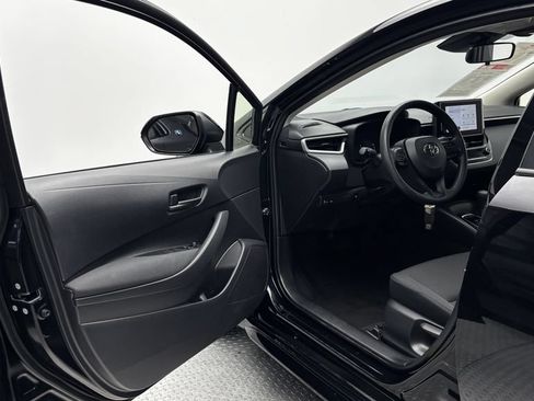 Used 2026 Toyota Corolla LE AWD/4WD image 16