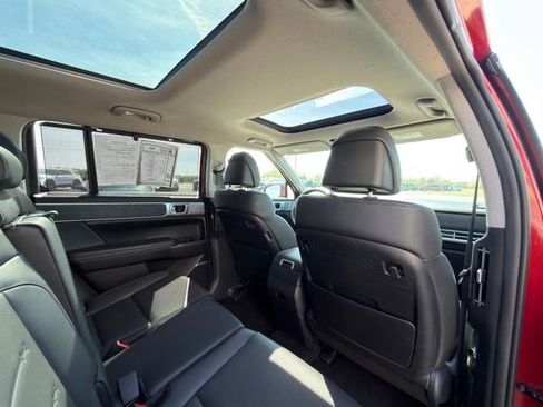 Used 2025 Hyundai Santa Fe Limited AWD/4WD image 23